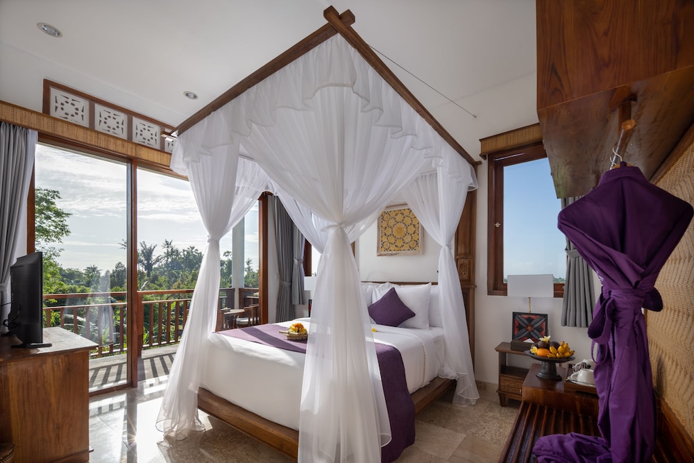SUPERIOR, DOUBLE BED