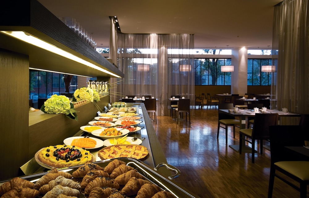 DOUBLETREE BY HILTON MILAN 50/83