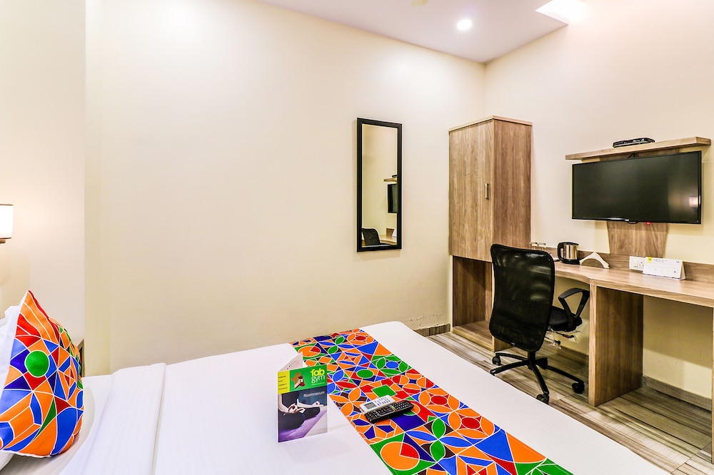 Fabhotel Aksa International Andheri East 24/32