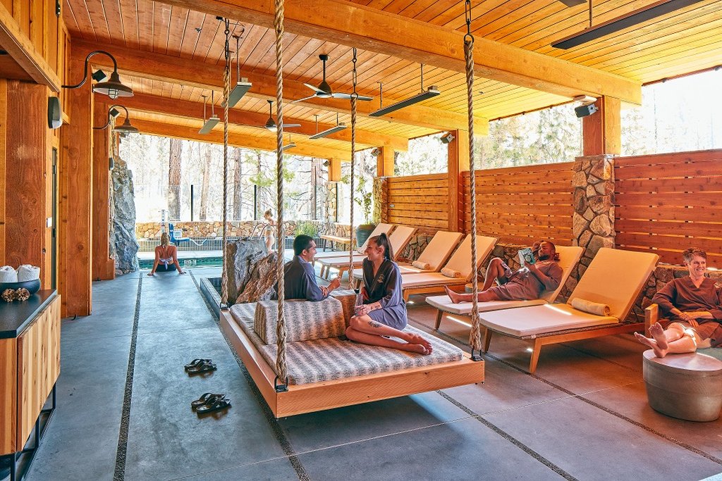 Rush Creek Lodge at Yosemite 17/23