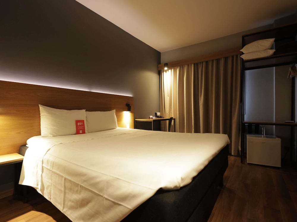 Ibis Salvador Rio Vermelho 28/73