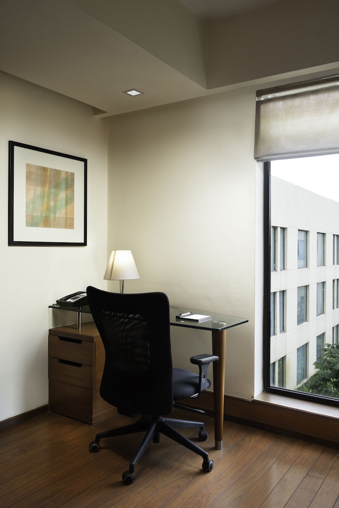 Hyatt Pune 62/70