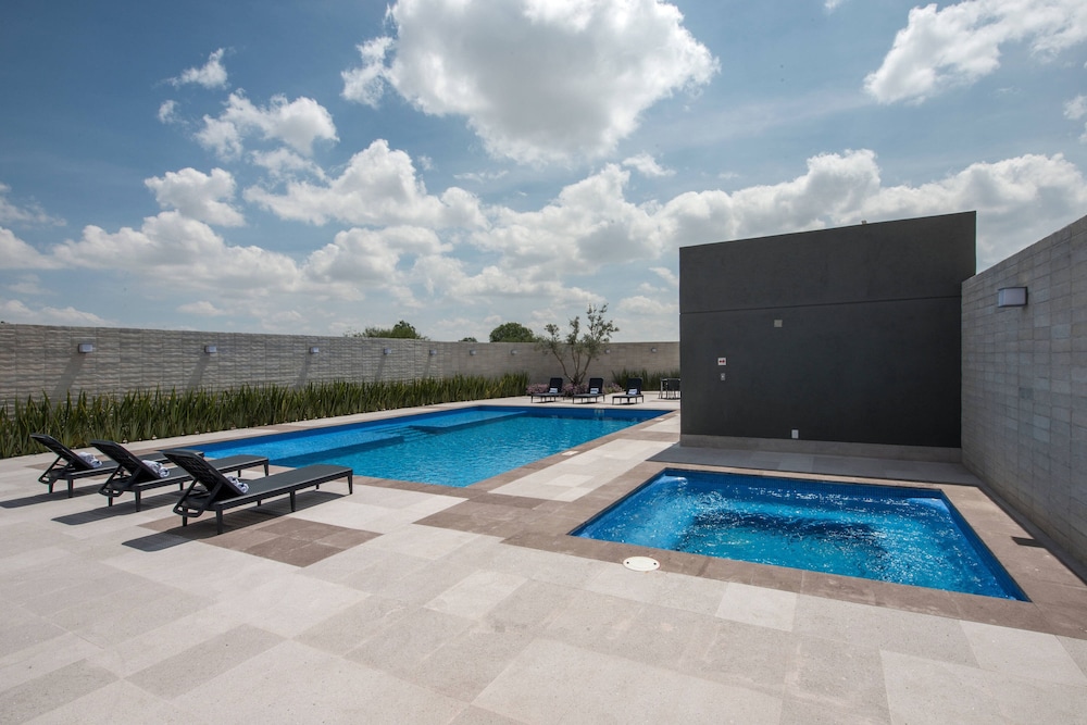 Courtyard By Marriott San Luis Potosi Los Lagos 1/46