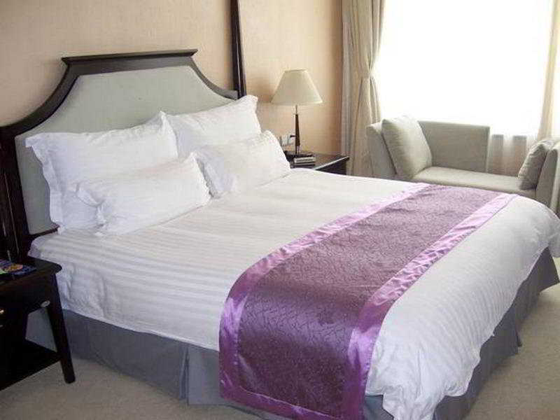 Sophia International Hotel Qingdao 10/28