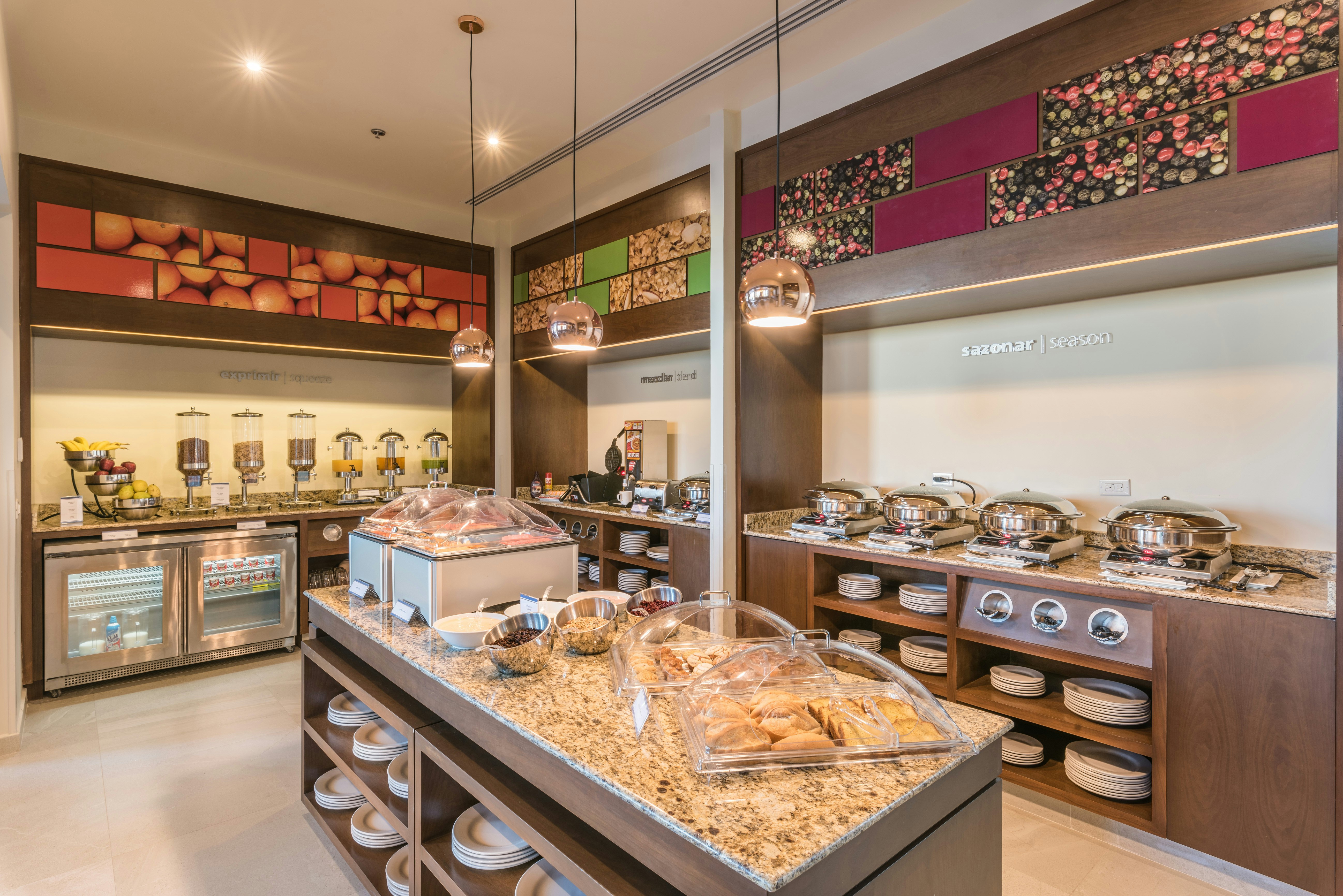 Hampton Inn Suites By Hilton Salamanca Bajio 48/59
