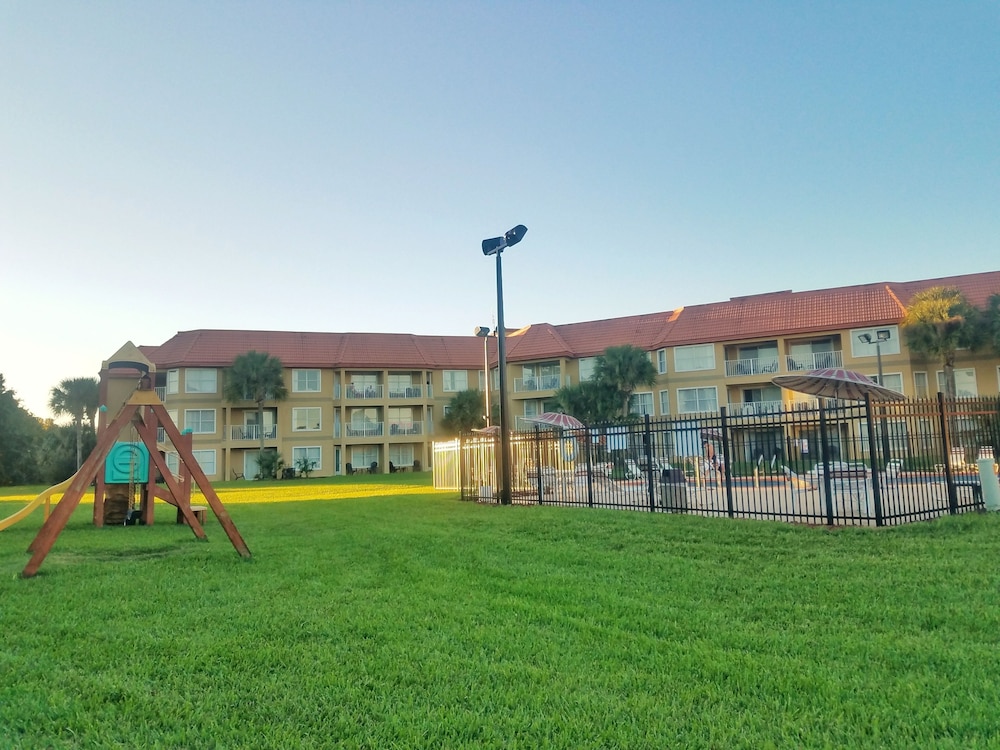 Parc Corniche Condominium Suites 53/62