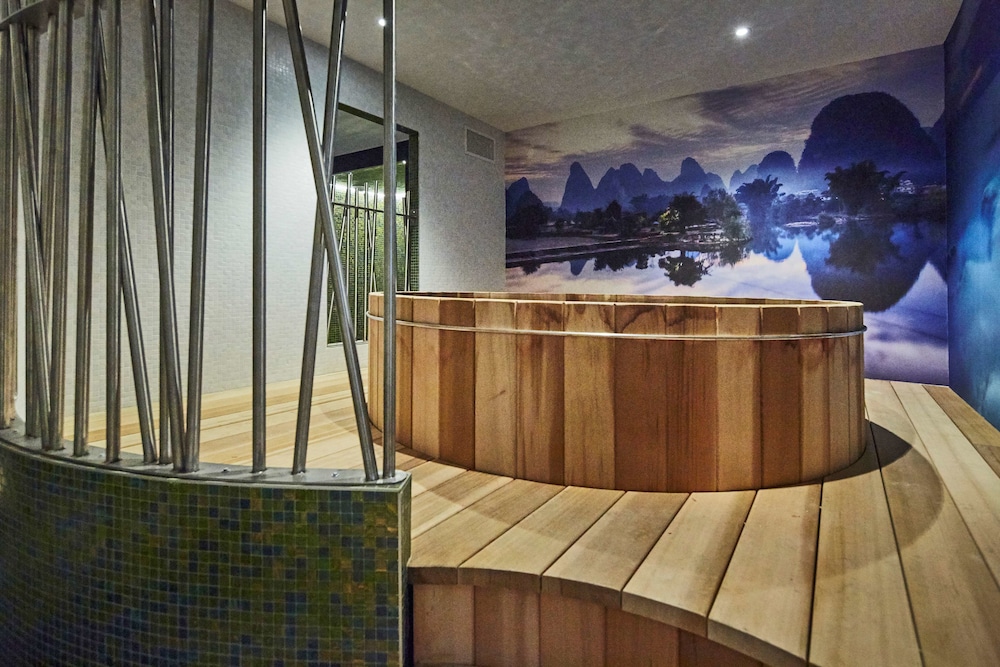 Kyriad Prestige Lyon Est Saint Priest Eurexpo Hotel And Spa 10/72