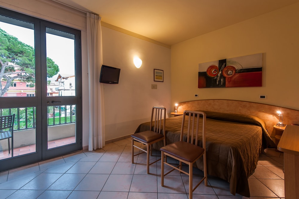 Hotel Montebello 26/38