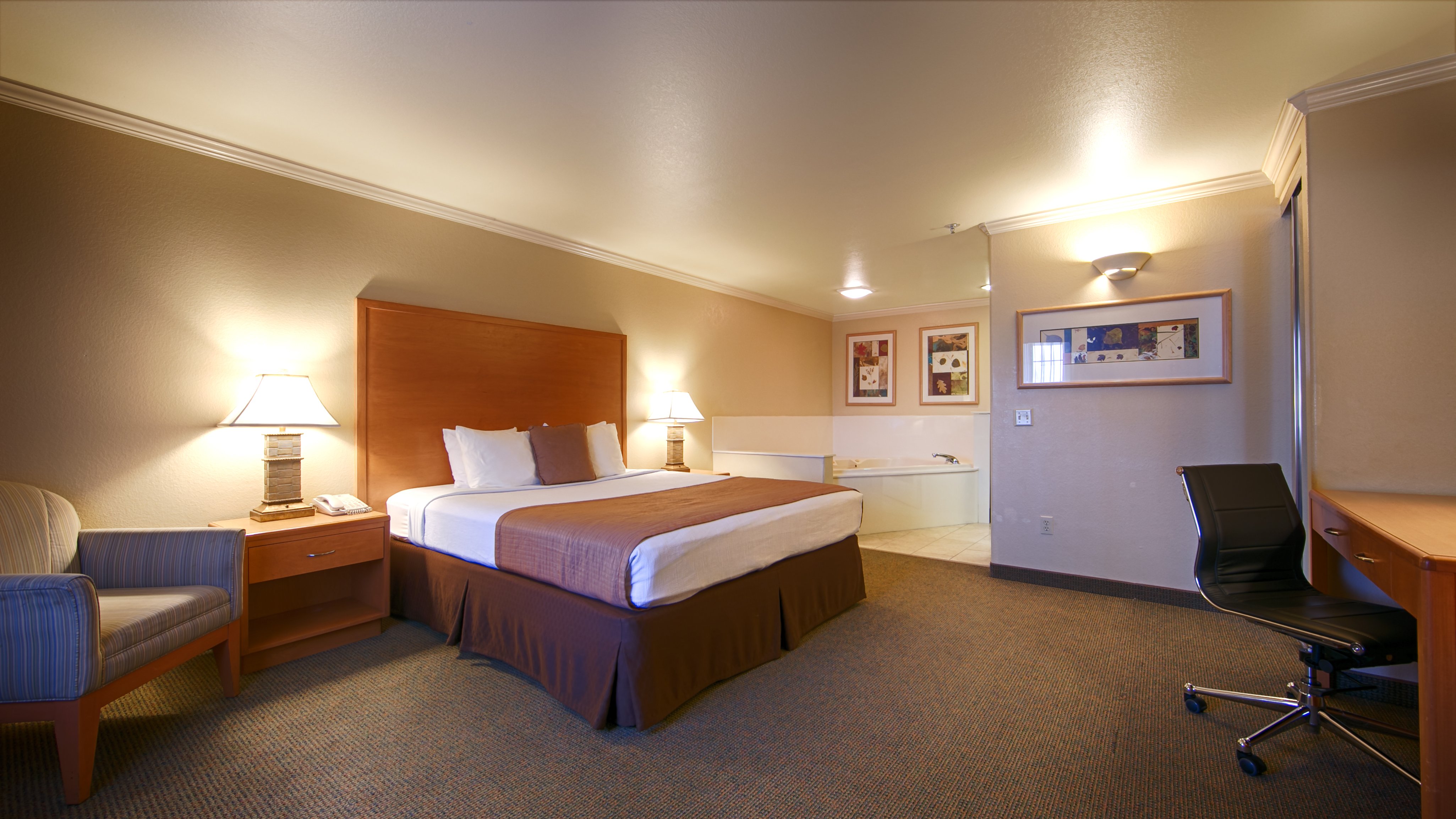 Best Western Inn & Suites Lemoore 10/36