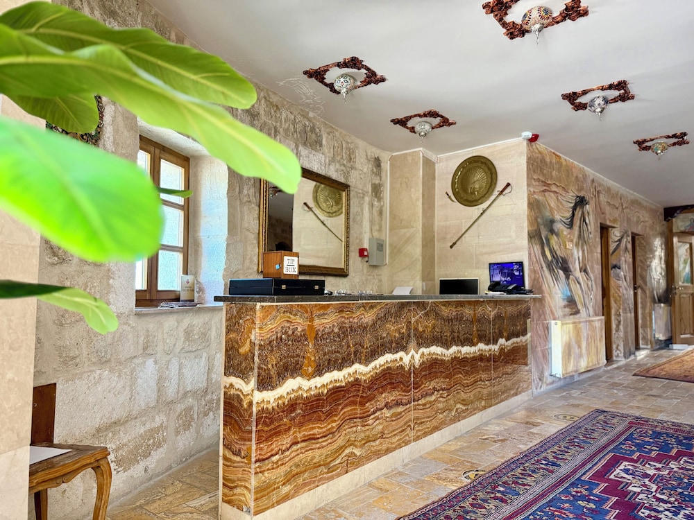 Crassus Cave Hotel 6/50