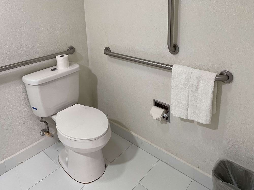 Motel6 Hagerstown, MD 30/36