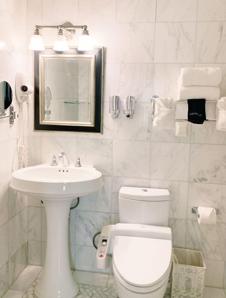 Hotel 1110 - Adults Only 74/75