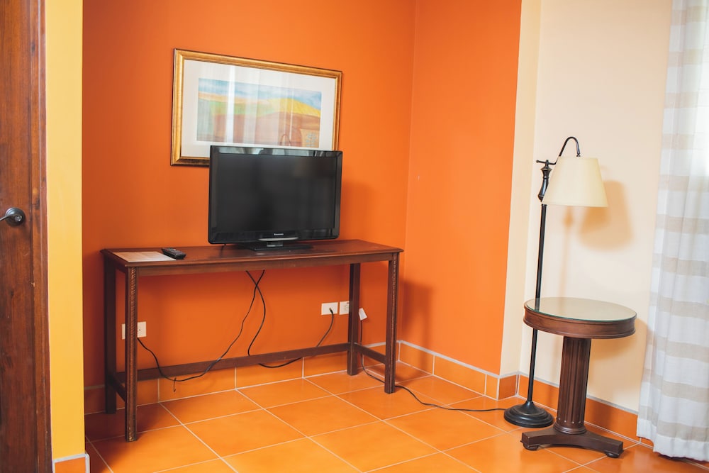 Hotel Los Portales 40/50