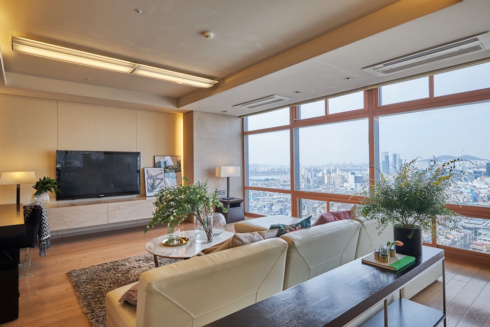 The Classic 500 Pentaz Executive Residence 49/73