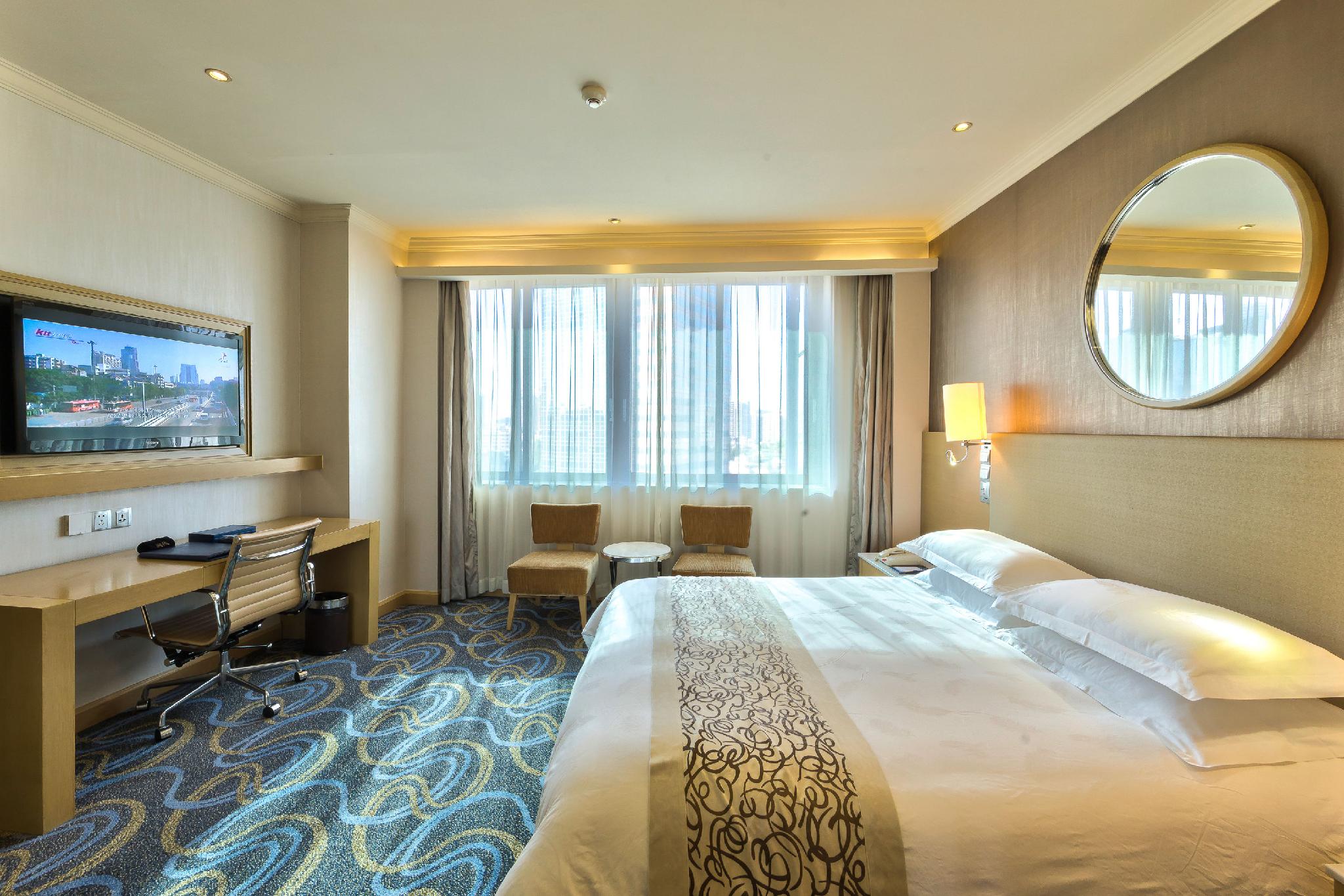 SUPERIOR BUSINESS ROOM