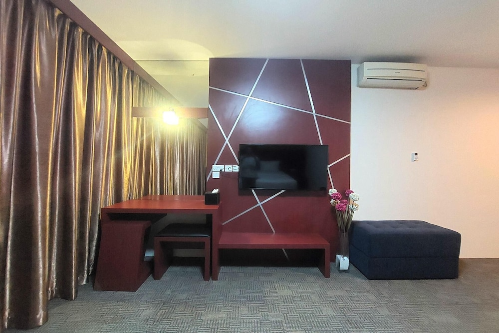 D'MERLION HOTEL 45/55