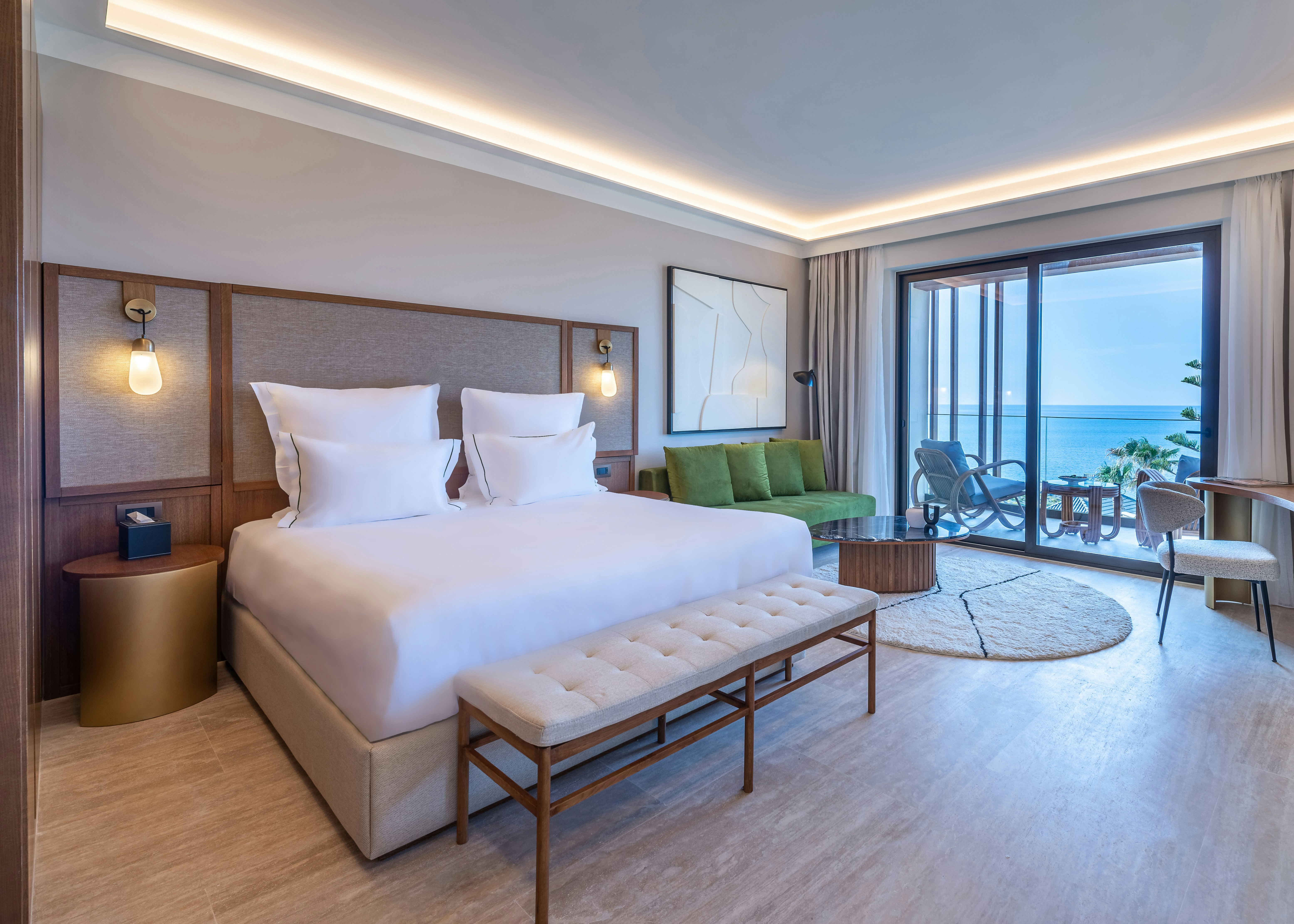 ESCAPE, KING BED, SEA VIEW
