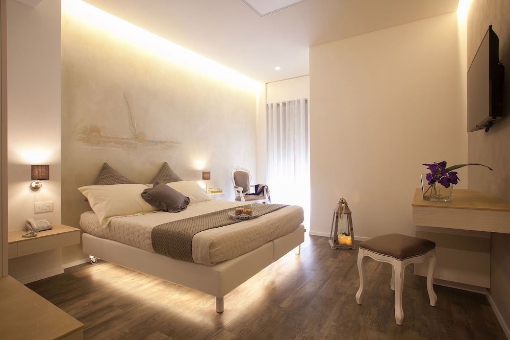 SUPERIOR, DOUBLE BED, BALCONY