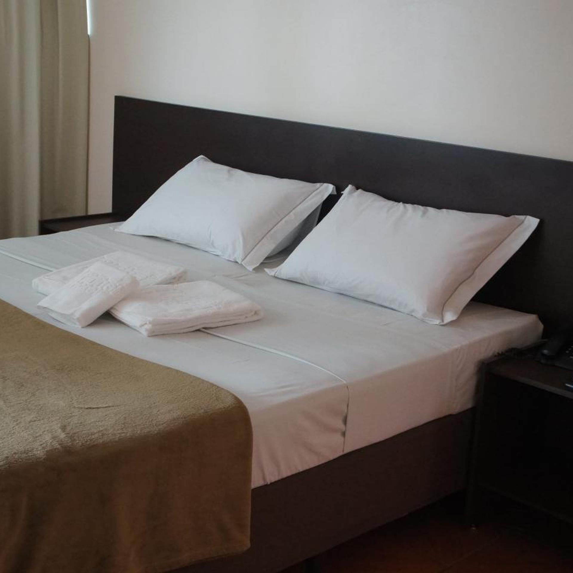 PINHEIROS HOTEL 43/57