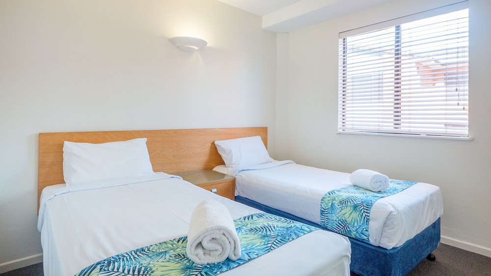 2 BEDROOMS, APARTMENT
