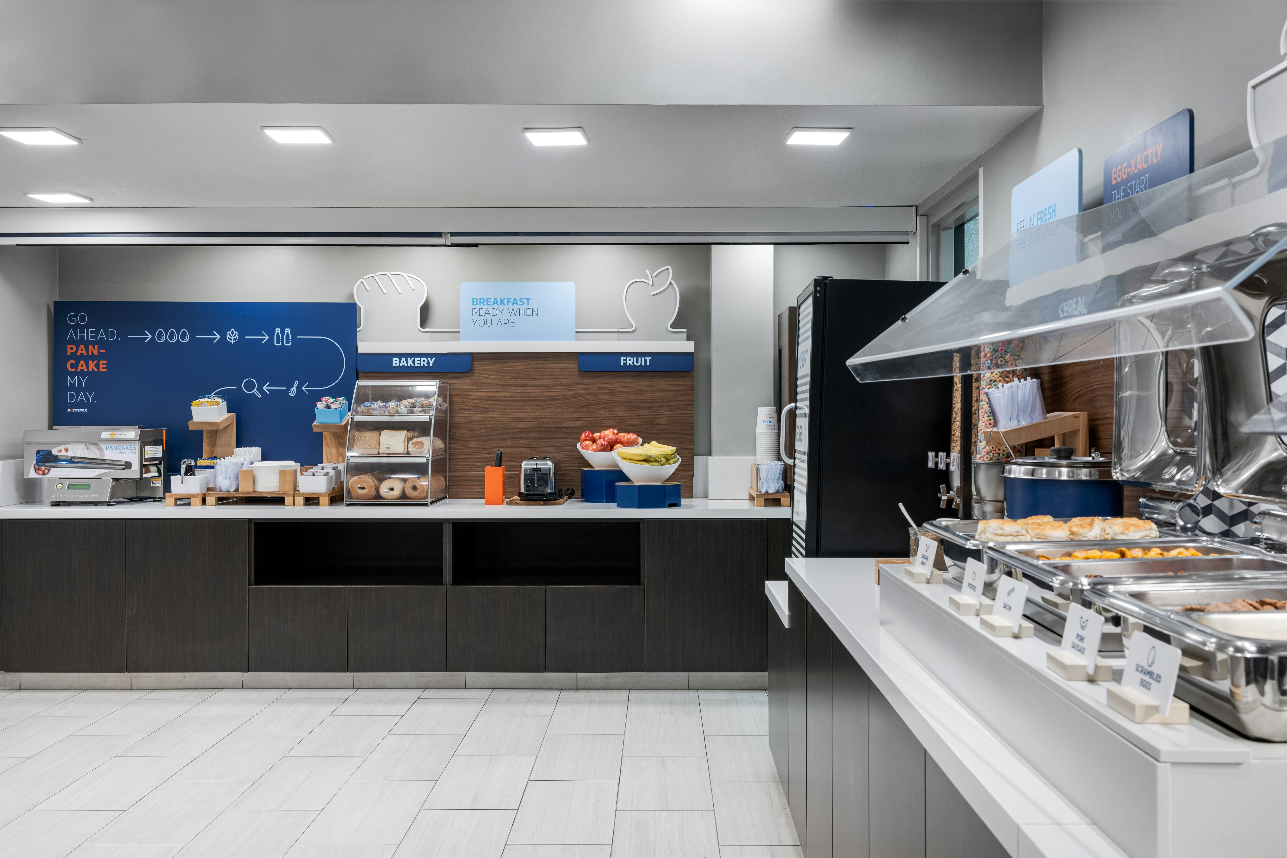 Holiday Inn Express San Diego-Sea World Area, an IHG Hotel 9/73
