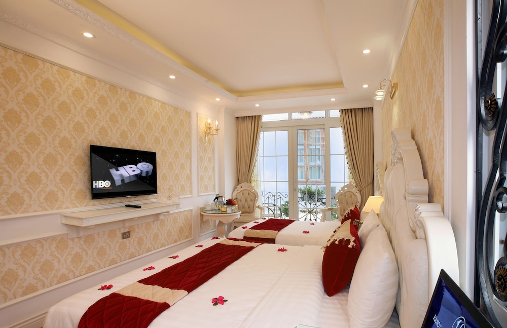 Hanoi Hotel Royal 30/74