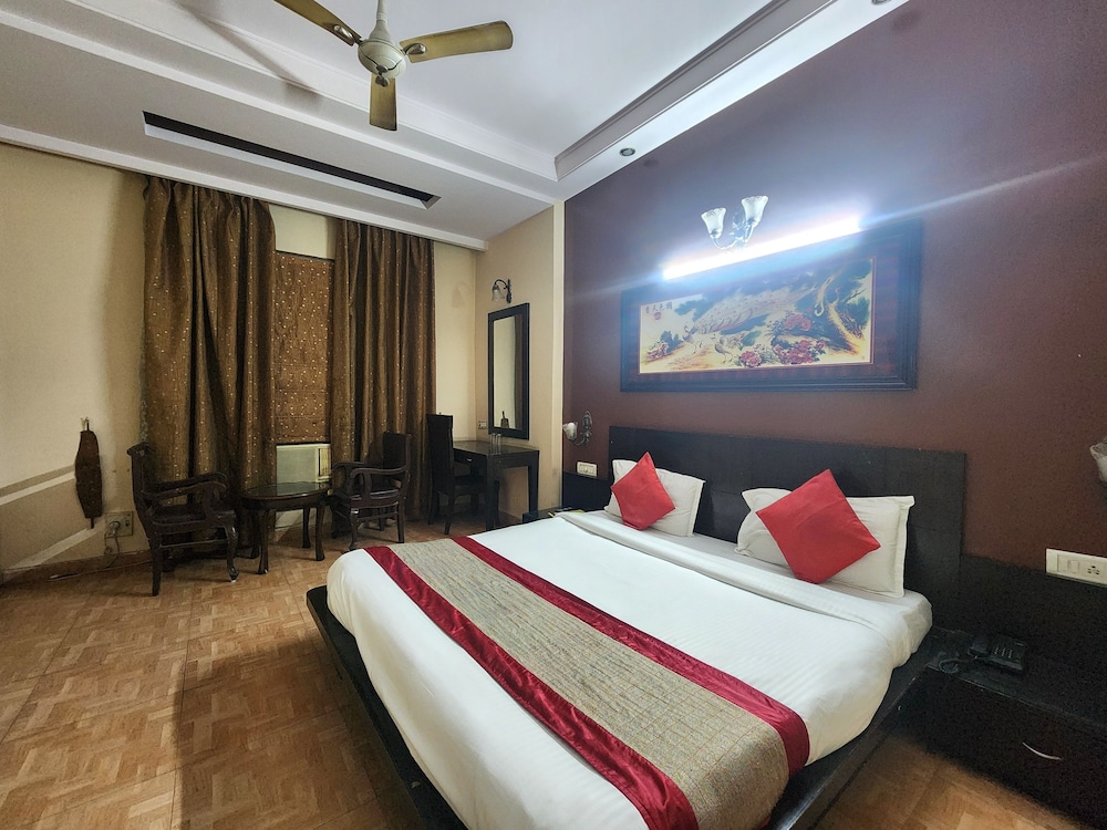 Oyo Rooms 760 Karol Bagh Metro Station 16/50