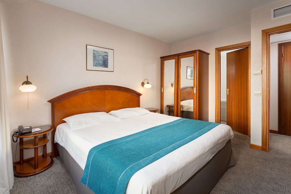 Ramada by Wyndham Bucharest Parc 18/49