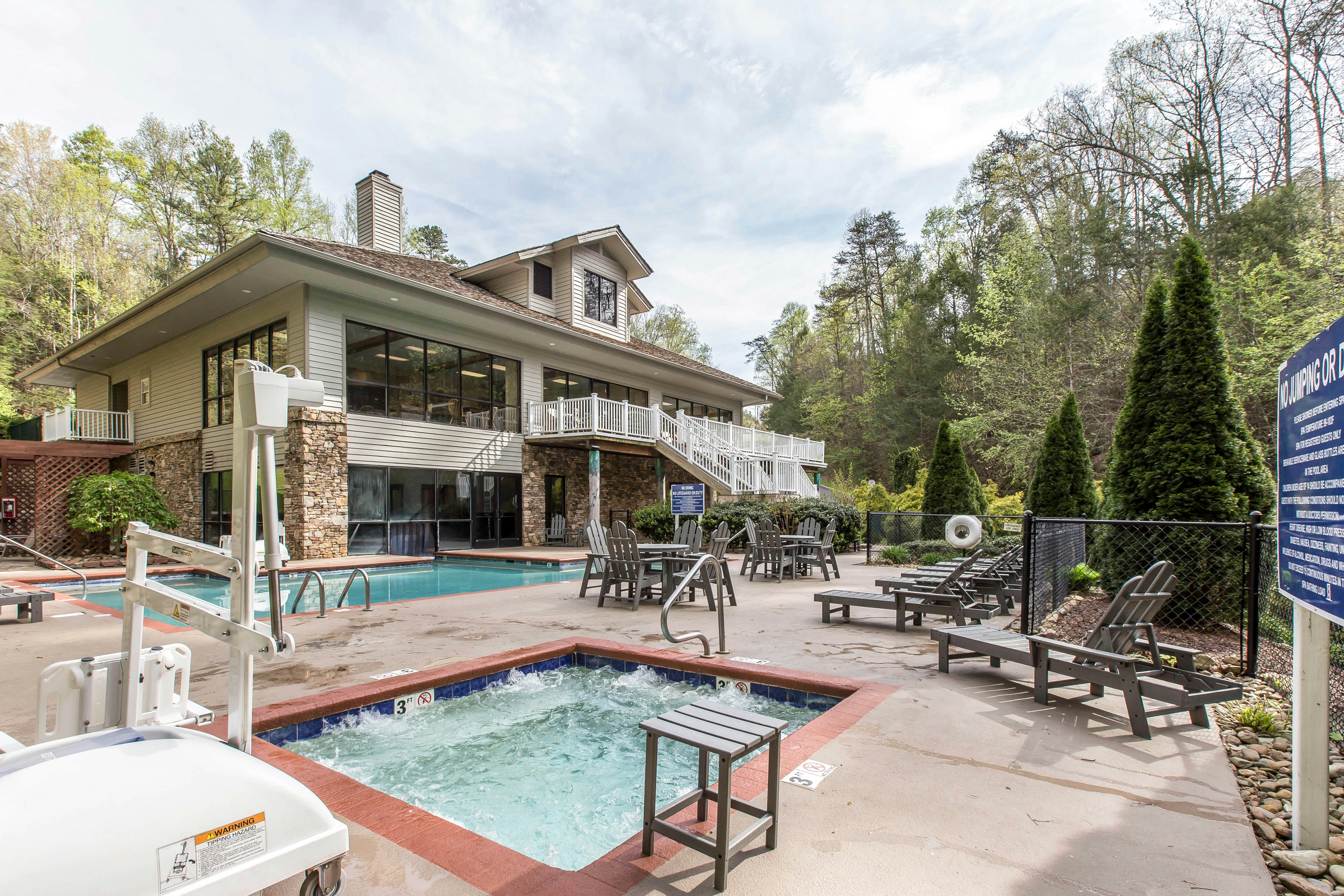 Hilton Vacation Club MountainLoft Gatlinburg 39/42