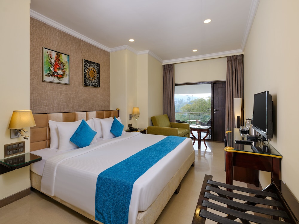 غرفة كلاسيكية بسرير كوين، Sterling Mount Abu 3/9