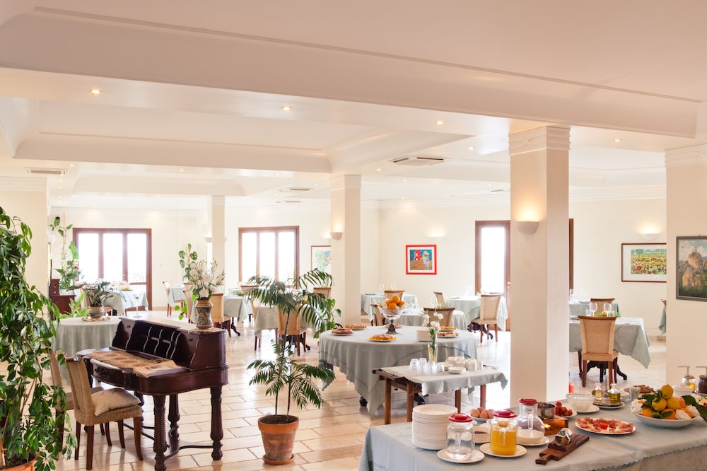 Hotel Torre Bennistra 35/50