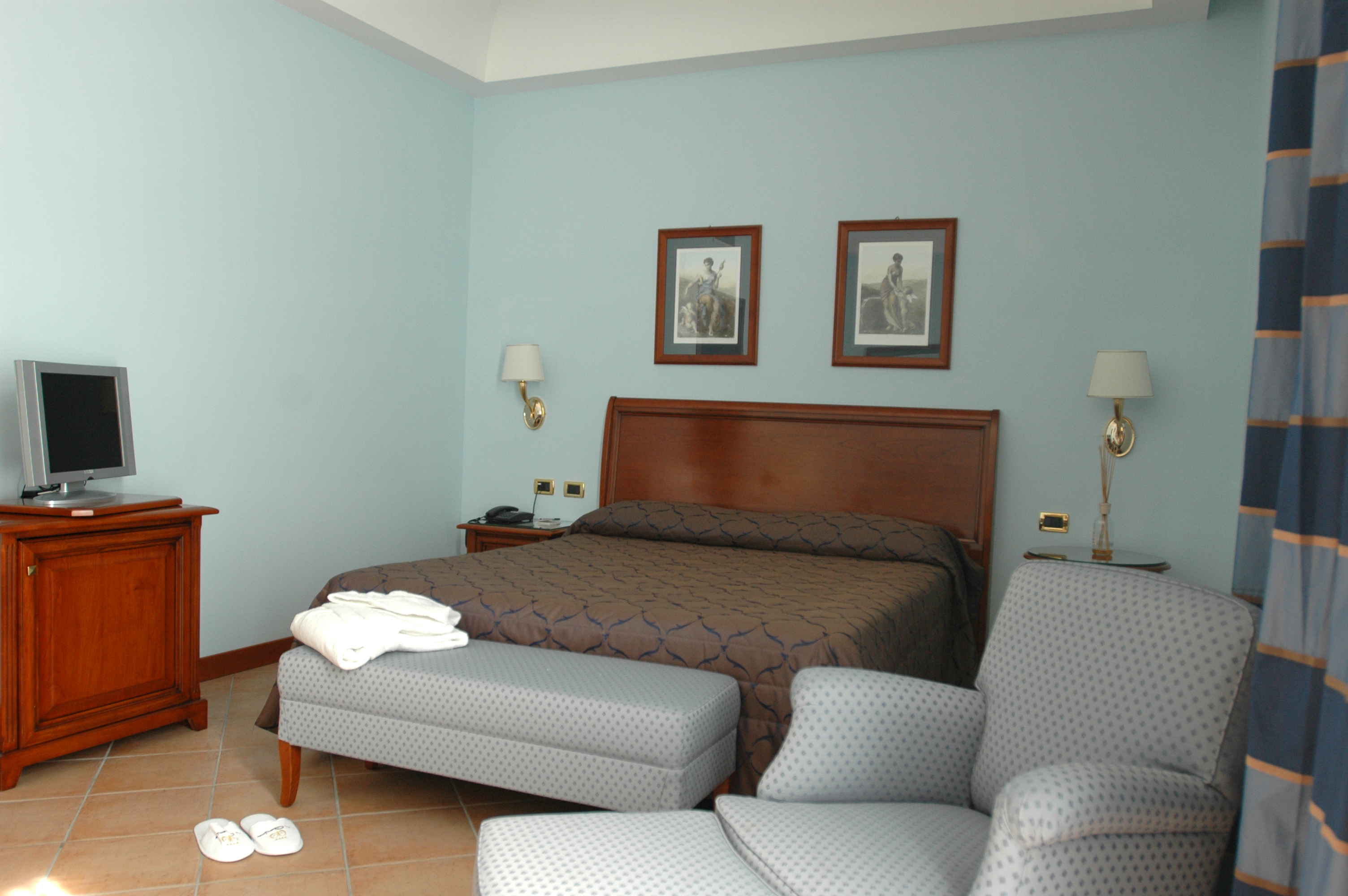 Le Cheminee Business Hotel 41/56