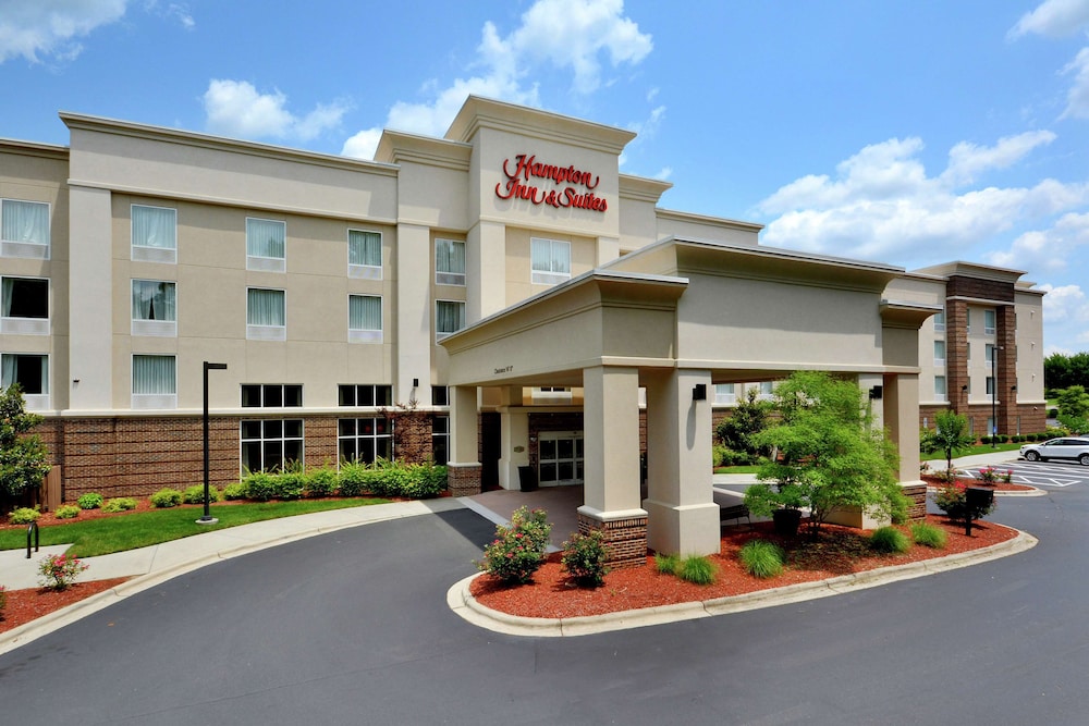Hampton Inn & Suites Huntersville 1/37