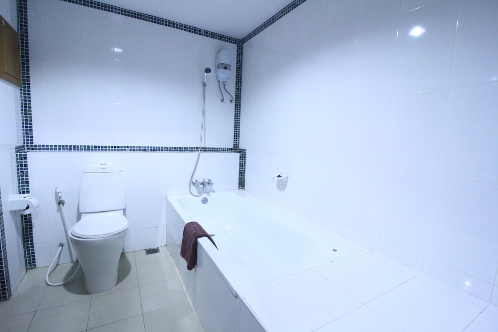 Convenient Grand Plus Hotel Suvarnabhumi 19/44