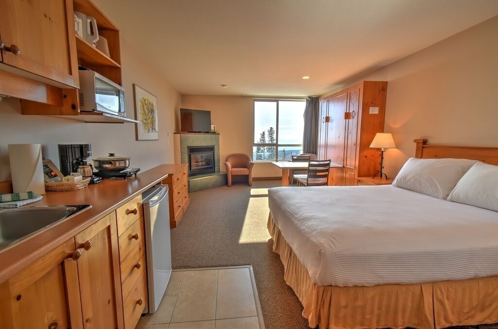 Inn at Big White 35/54