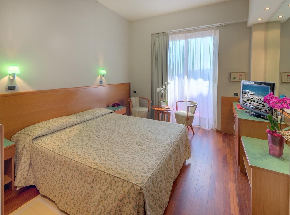 SENBHOTEL 11/34