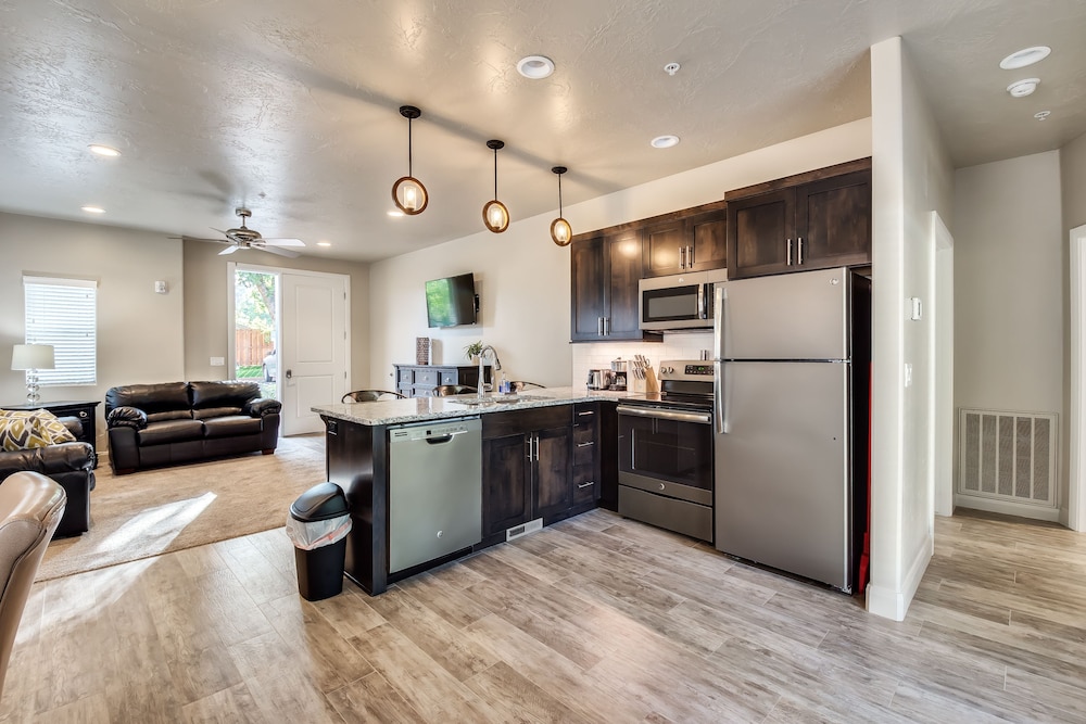 Watchman Villas 5/35