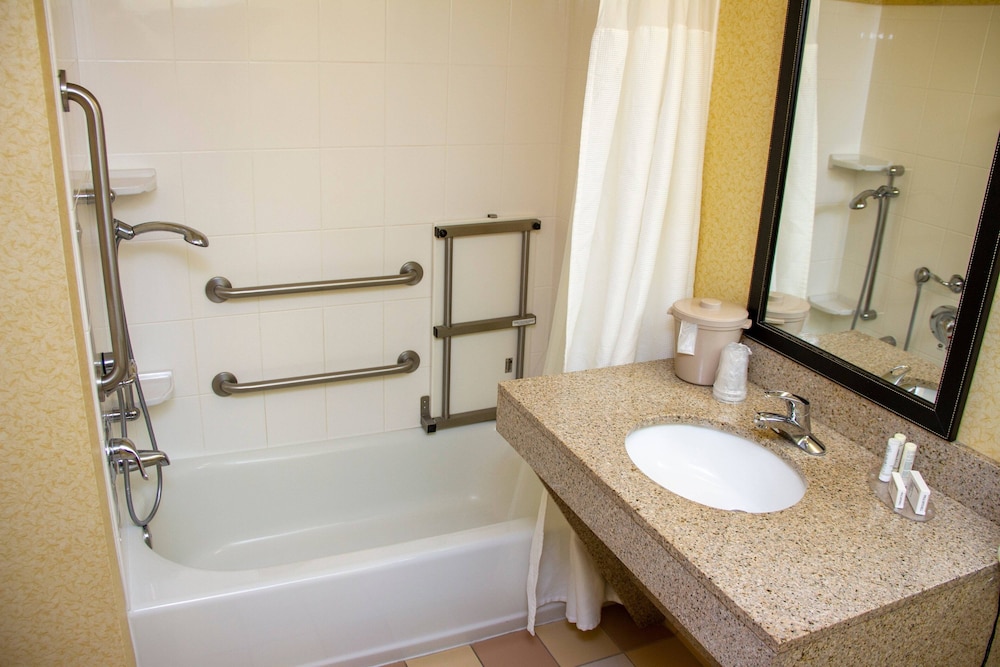 Fairfield Inn And Suites Fort Walton Beach Eglin Afb 6/27