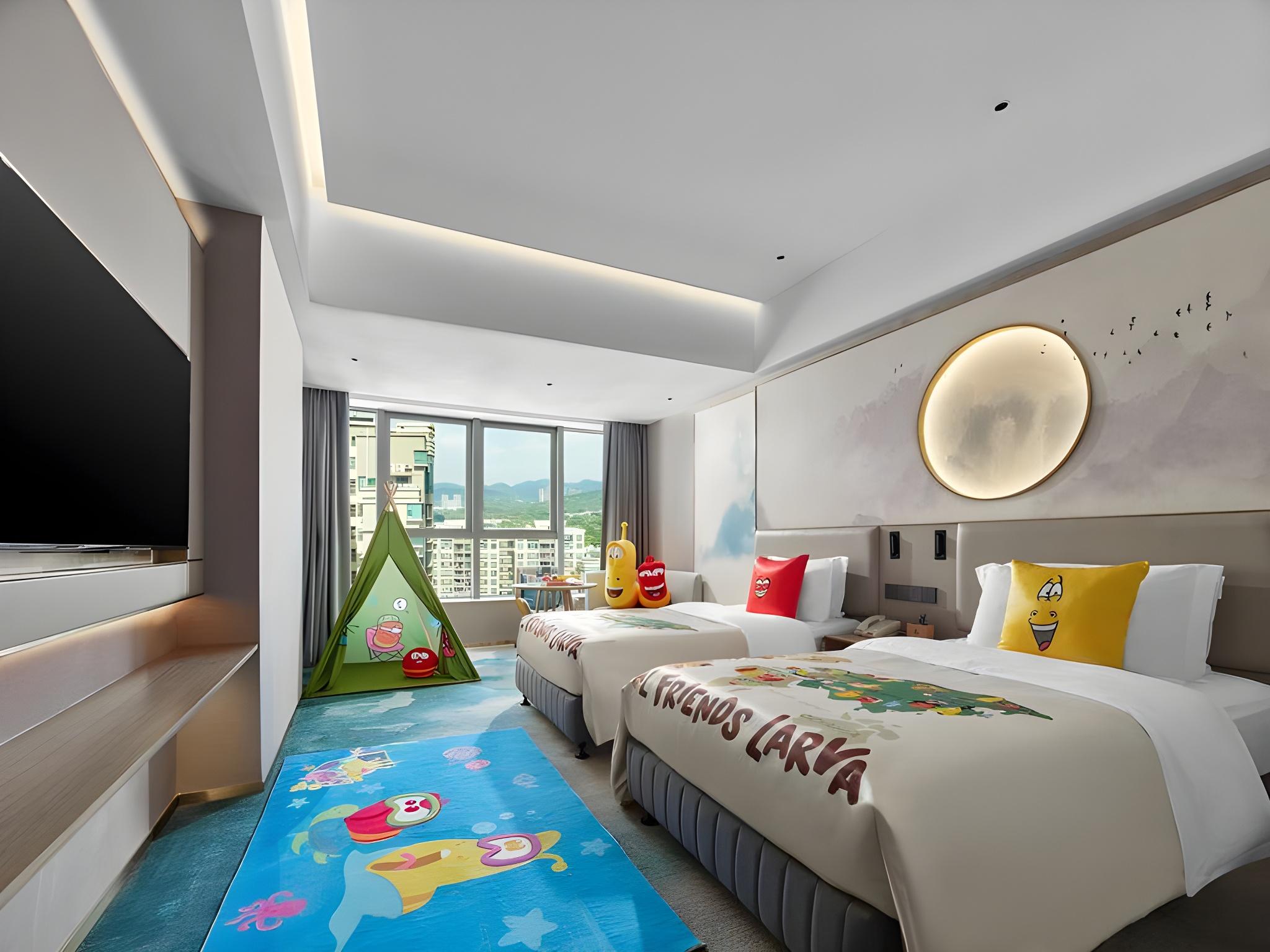Theme, Family, Twin Beds