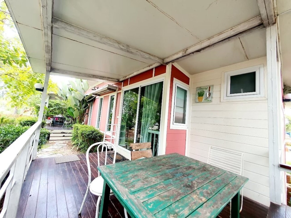 Villa Rayonghouse 52/66
