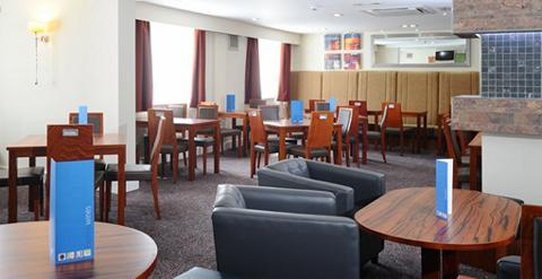 Holiday Inn Express Gatwick Crawley 26/50