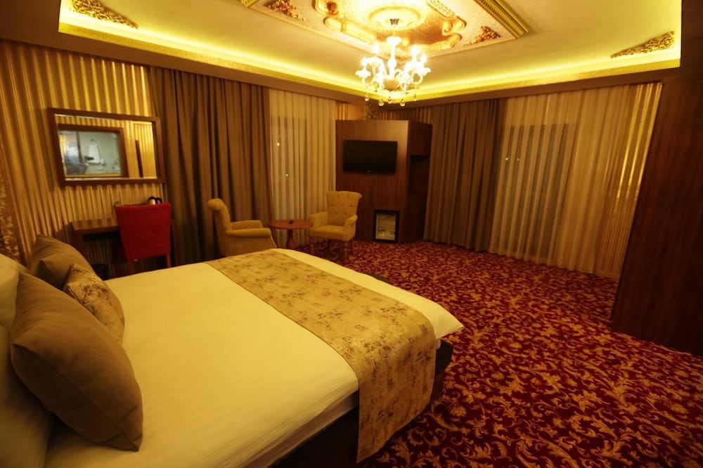 Can Deluxe Hotel 13/25