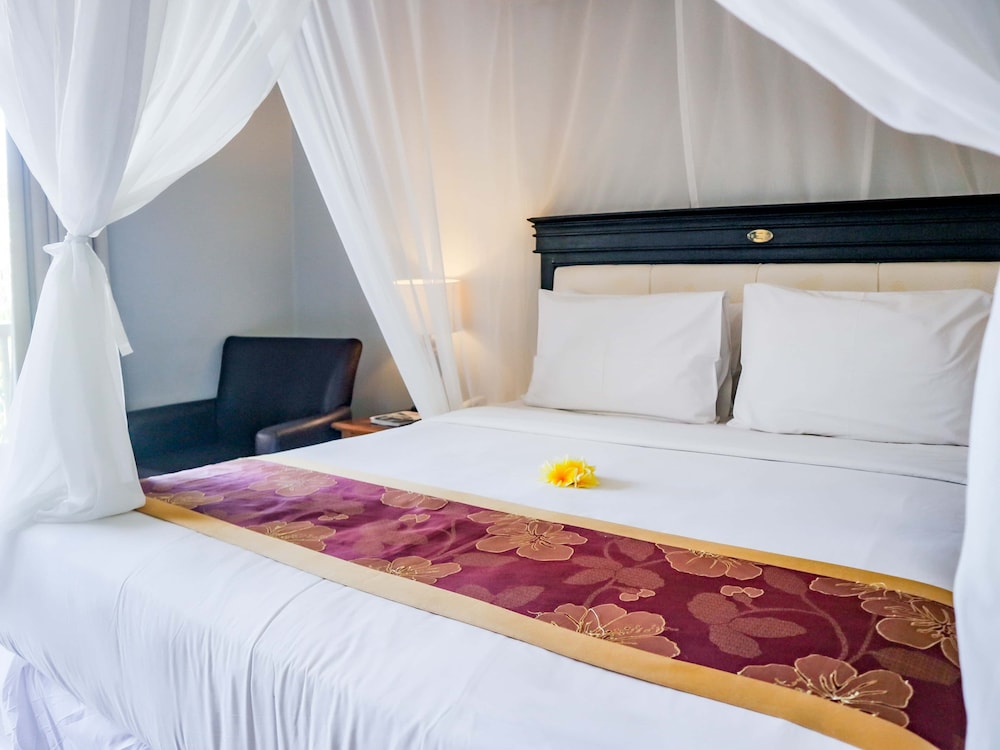 DELUXE, DOUBLE BED