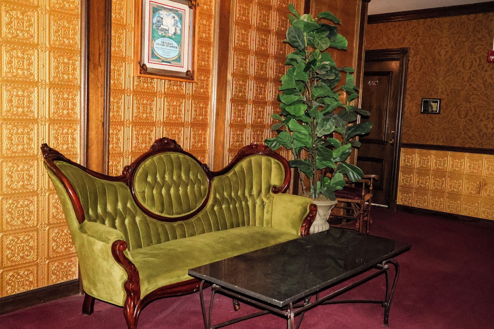 Mizpah Hotel 4/38