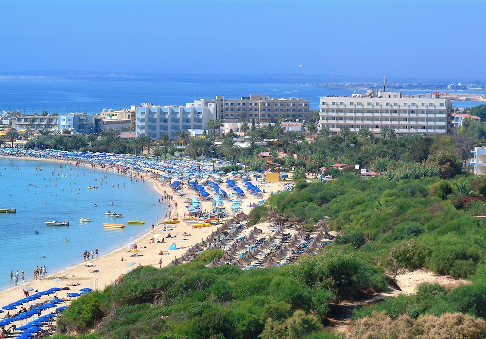Nelia Beach Hotel & Spa 53/67