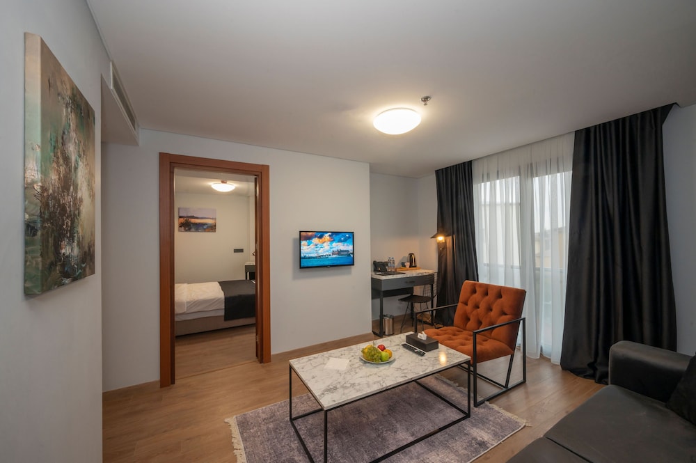 Ka Suites & Hotel 46/58
