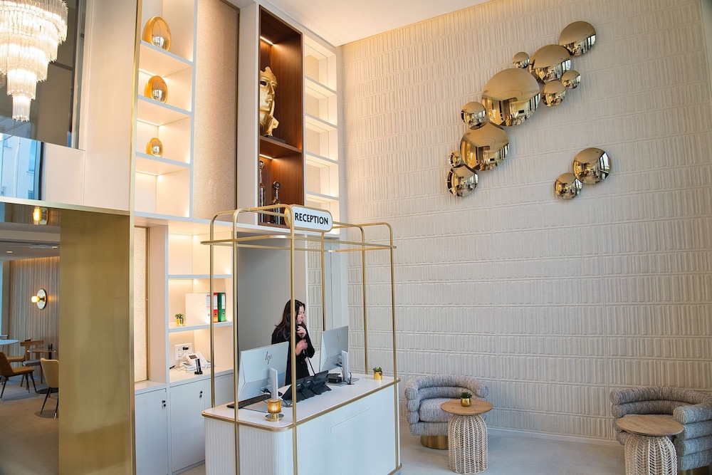 Hotel Yac Paris Clichy, a member of Radisson Individuals 8/50