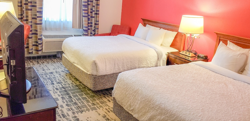 American Inn and Suites Ferndale 14/25