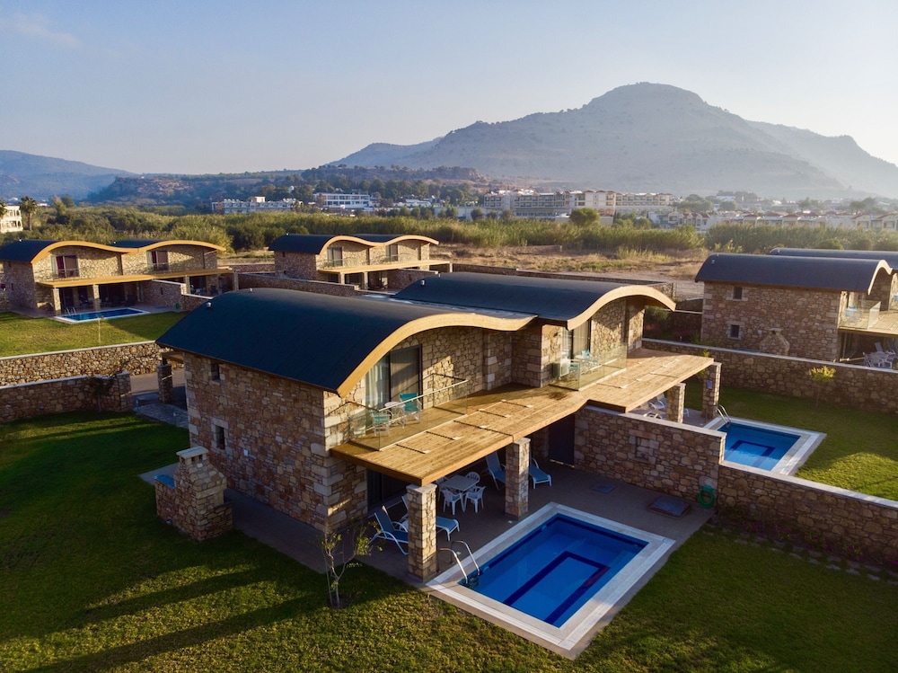 Estrella Villas 61/68