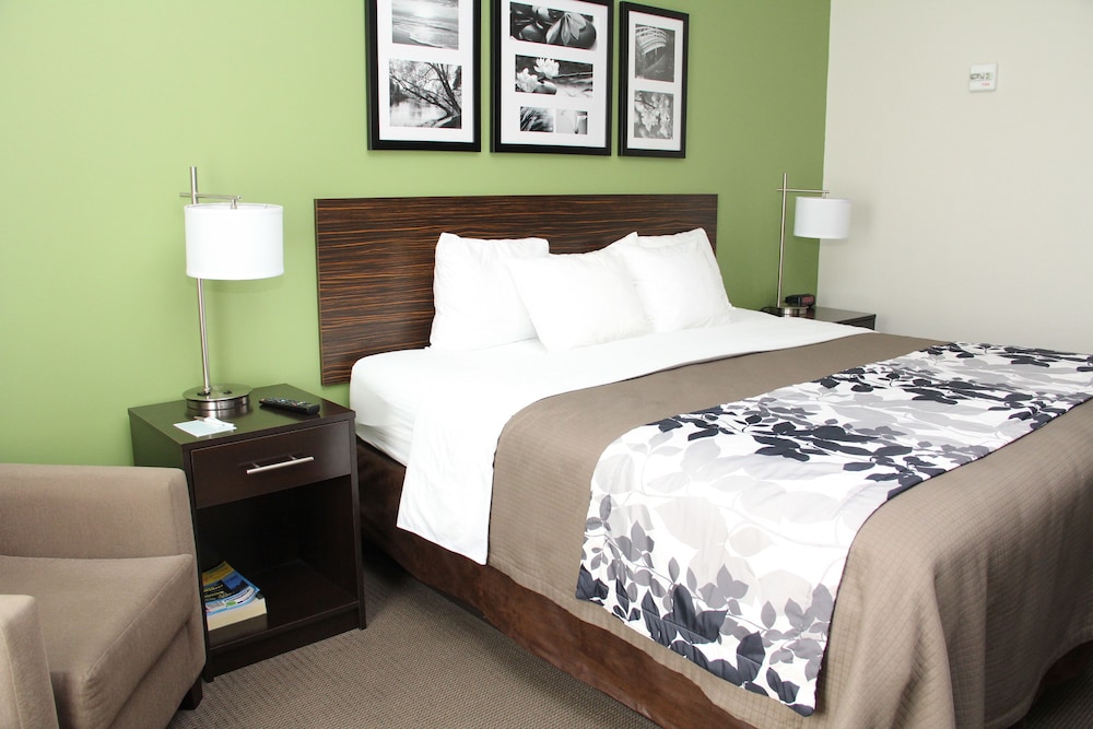 Sleep Inn & Suites Haysville - Wichita South 28/58